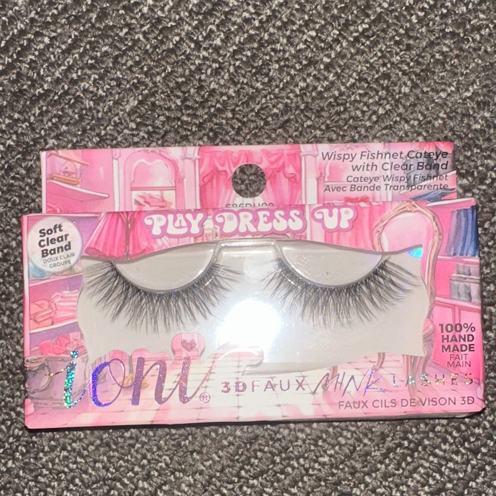 NIB Ioni 3D Faux Mink Lashes- Play Dress Up